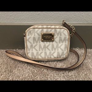 Michael Kors Crossbody